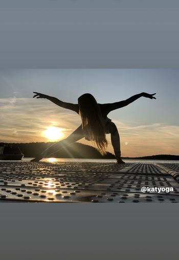 ODPOVEDANO: Urbana Yoga za sodobnega človeka - dinamični stil