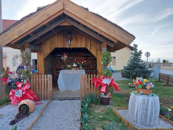 Velikonočna okrasitev vaškega središča