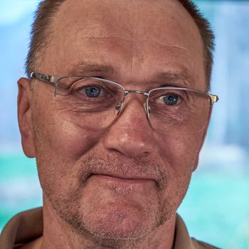 Njegove fotografije krasijo borovniške knjige, gasilske koledarje, jumbo plakate in tudi znamke