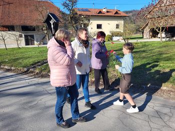 Prireditev za žene, ki so podprle odsotnost partnerjev, ko je rastel nov dom