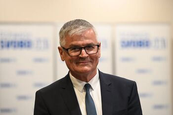 Poslanski mandat brez odvečnega hrupa