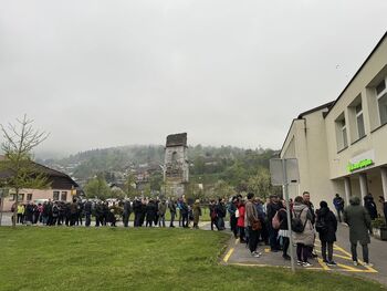 Zdravstveni dom Vrhnika obžaluje dolge vrste v Borovnici