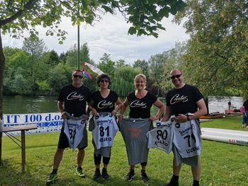 Skupaj v istem čolnu