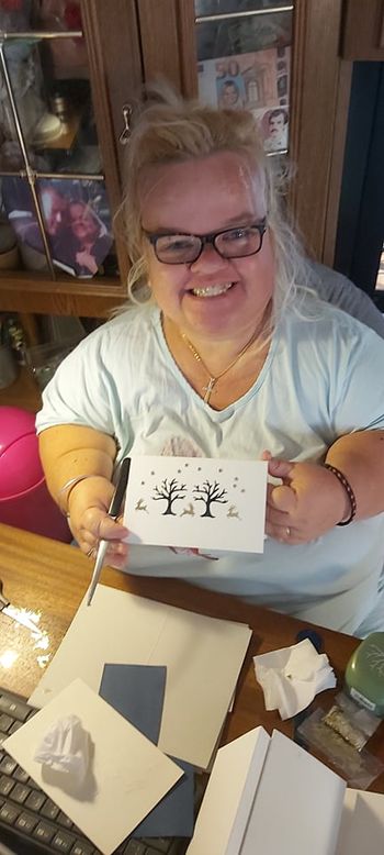 Creatusov intervju z Natašo - izdelovalko voščilnic za starejše