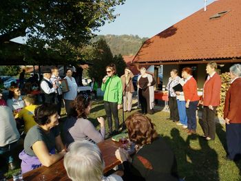 Prijetno pod lipami v Boštanju