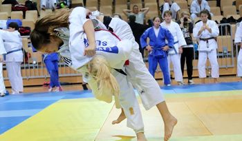 Državna prvakinja v judu iz ravenske gimnazije