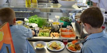 Poziv staršem k oddaji prijave za brezplačno prehrano v času pouka na daljavo