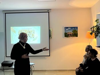 "OSTEOPOROZA – TIHI UBIJALEC KOSTI: KAKO JO PREPOZNATI IN PREPREČITI"