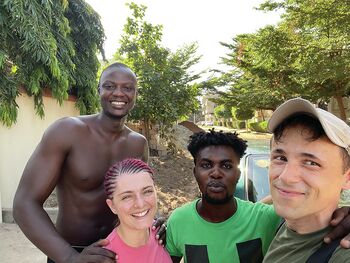 Afrika skozi oči prostovoljcev Afrika skozi oči prostovoljcev