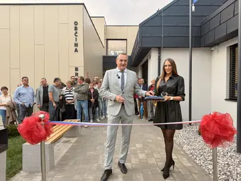 Občina Brezovica odprla novo občinsko stavbo