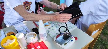 VABILO NA MERITVE KRVNEGA TLAKA, HOLESTEROLA, SLADKORJA IN KISIKA V KRVI