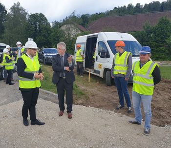 Obisk ministra Jerneja Vrtovca na Igu