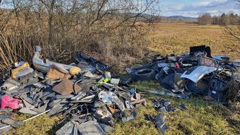 Ljubljansko barje kot avtoodpad?