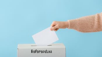 Predčasno glasovanje na zakonodajnem referendumu