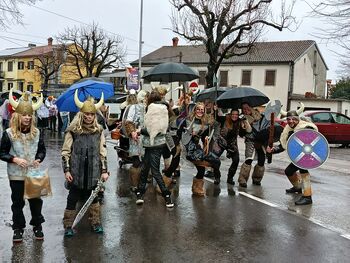 Ločani že začeli pustno sezono Ločani že začeli pustno sezono