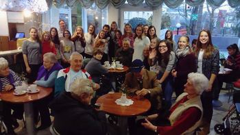 Višajčki na obisku v domu starejših Višajčki na obisku v domu starejših