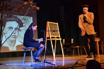 Ob kulturnem prazniku o pesnikih Ob kulturnem prazniku o pesnikih