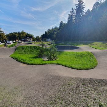 Otvoritev kolesarskega poligona, otroškega igrišča v sklopu projekta "Moj kraj, moj projekt"  ter šestih kolesarskih postajališč 