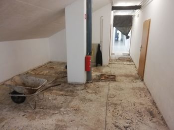 Obnova hodnika v Športni dvorani Kobarid Obnova hodnika v Športni dvorani Kobarid