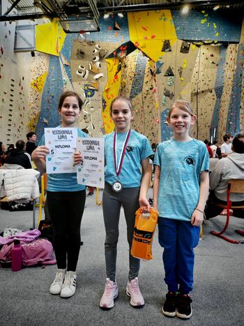 Mladi plezalci na tretji tekmi vzhodne lige do odličnih rezultatov