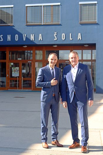 Ogled lokacije za novo športno dvorano z Ministrom za zunanje zadeve