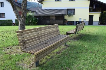 Urejanje površin v občini se nadaljuje: številne novosti na Dobrovi