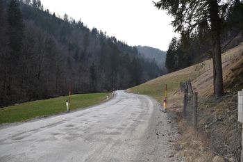 Pričenja se rekonstrukcija ceste v Mali vodi