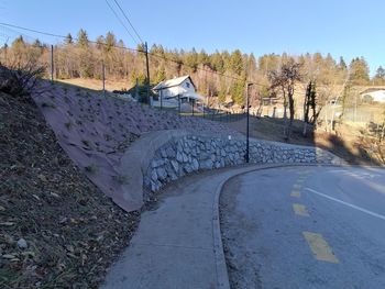 Urejanje okolice POŠ Črni Vrh