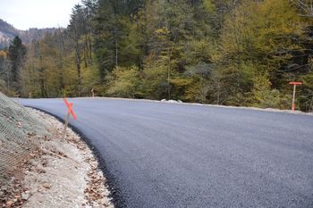 Popolna zapora ceste v Mali vodi je odpravljena Popolna zapora ceste v Mali vodi je odpravljena