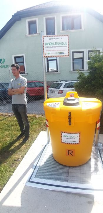 ZBIRANJE ODPADNEGA JEDILNEGA OLJA IZ GOSPODINJSTEV