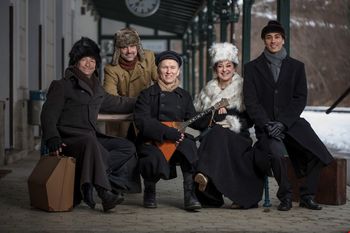 Pesem za Laro - Ujetnica časa | za gledališki abonma torek in izven