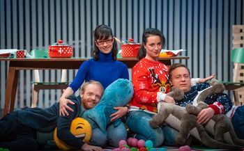 Laponska - božična komedija, za gledališka abonmaja in izven