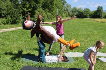 Ponikrova zabava pri Ribniku Vrbje