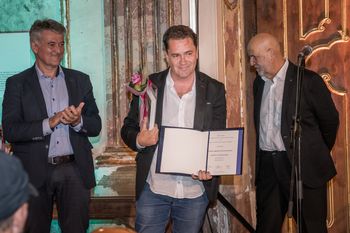 Znani nominiranci za pesniško nagrado Fanny Haussmann 2025