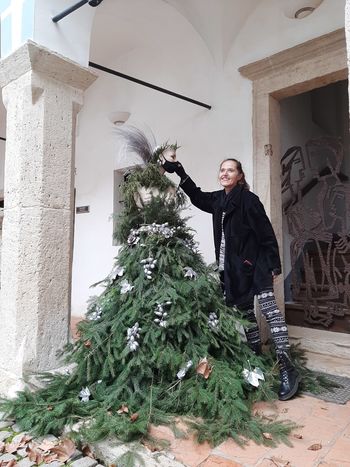  Slikarska gibanica v atriju gradu Sevnica