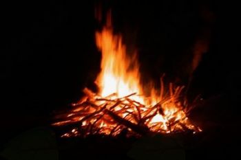 Pazljivo pri kurjenju kresov