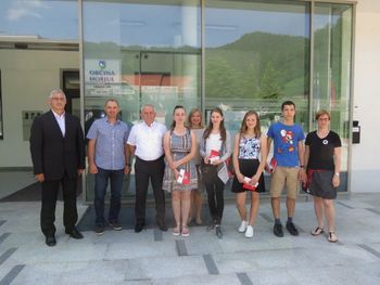 Župan sprejel odličnjake OŠ Horjul Župan sprejel odličnjake OŠ Horjul