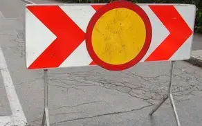 Delna zapora ceste Kasaze-Liboje