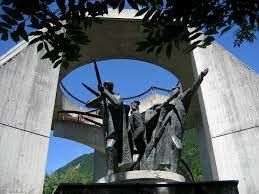 (pri)ŠEPET(ovalci) DRUG(ačn)E RESNICE (pri)ŠEPET(ovalci) DRUG(ačn)E RESNICE