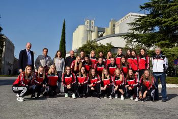  V sezono z novim opremljevalcem in novim trenerjem