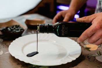 Zgodba o bučnem olju na doživljajski kmetiji Camplin