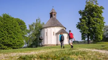 Pohod od rotunde na Vidov brejg
