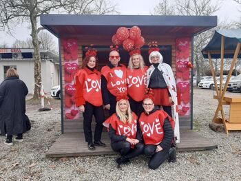 UTRINKI: Pustno rajanje na prostem v Moravskih Toplicah