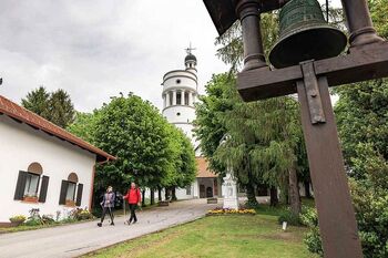 Bela golobica - Plečnikova cerkev