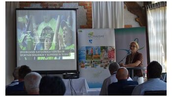 SREČANJE IN STROKOVNI POSVET: Turizem in šport, šport in turizem – z roko v roki 