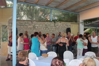 Zakaj je lepo biti član društva upokojencev? Zakaj je lepo biti član društva upokojencev?