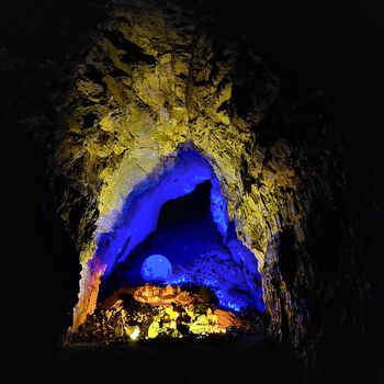 Doživete žive jaslice v Postojnski jami 