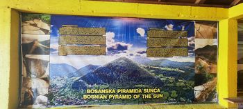 Društvo upokojencev Ajdovščina na izletu po Bosni - piramide, Međugorje in mandarine