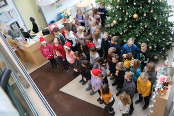 Mladostni obisk z lepimi mislimi