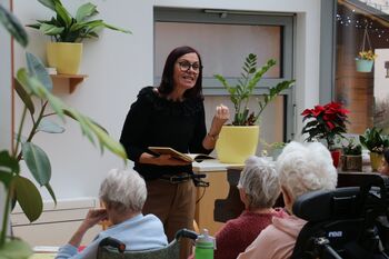 Božična bralna ura Božična bralna ura